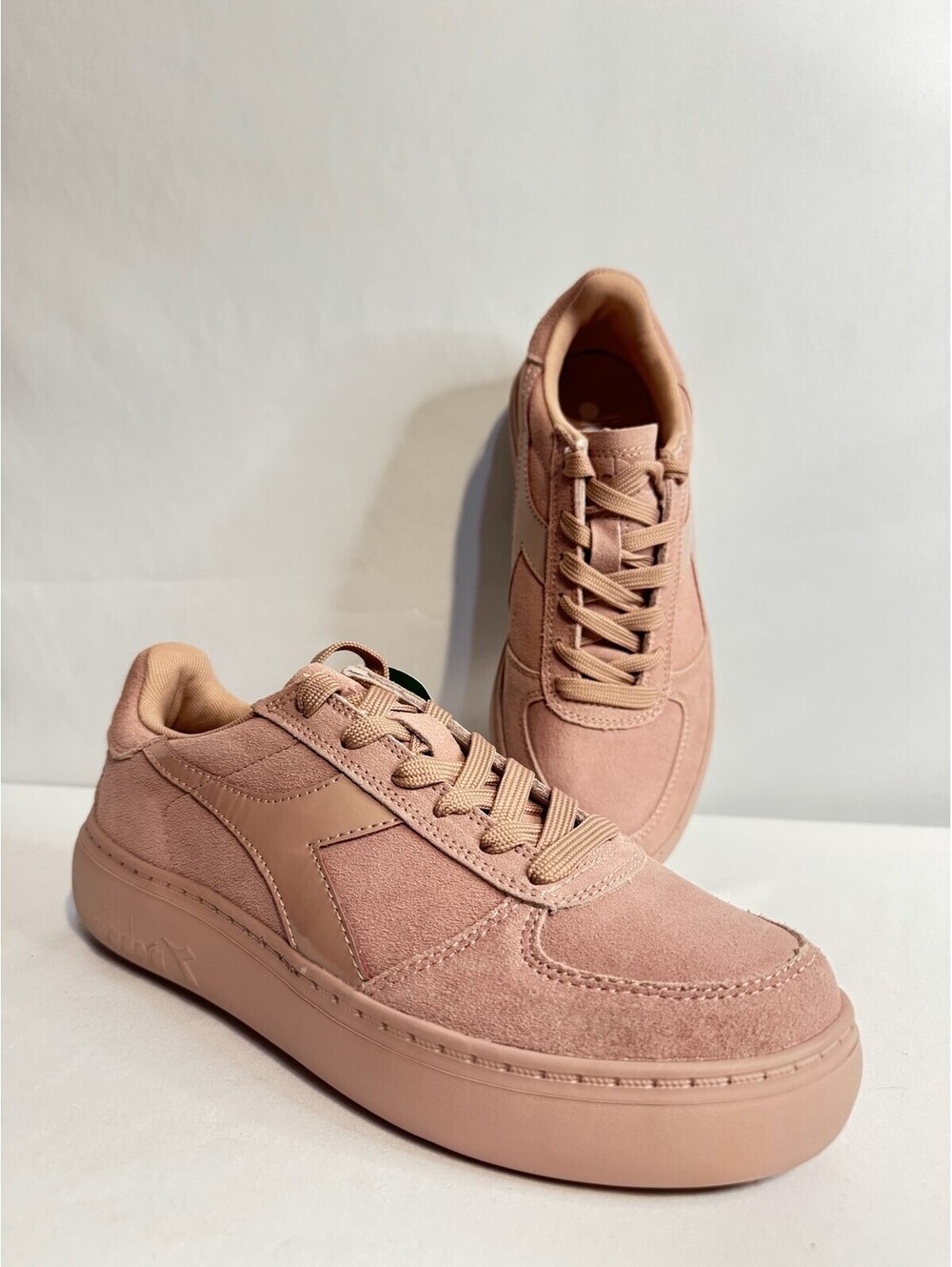 Diadora Athletic Shoes Pink Size 8.5